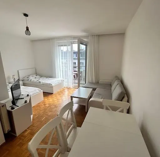 Neugebaeudestrasse Apartment
